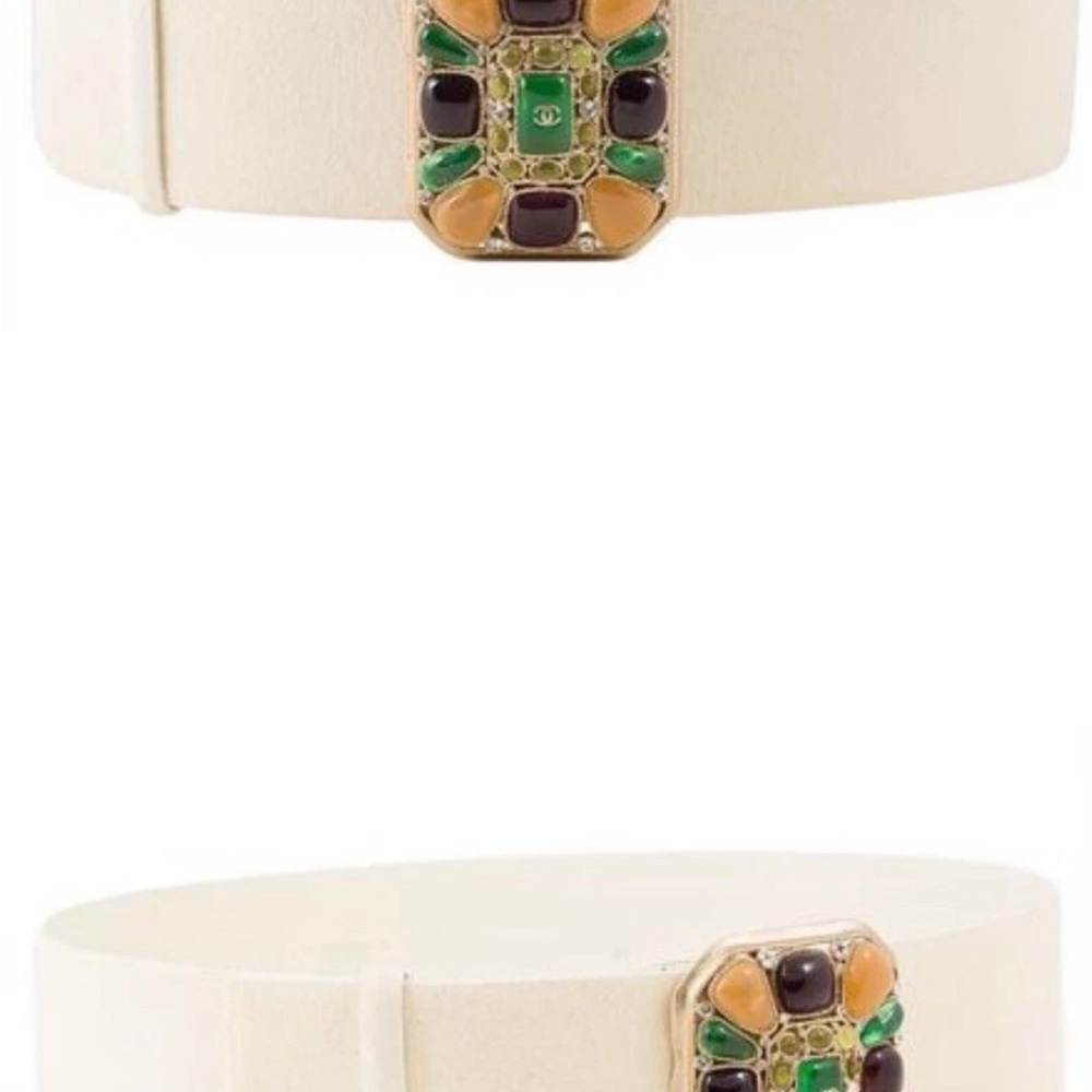 White Suede Chanel Gripoix Pate De Verre Belt Year 2008 - Picture 9 of 12